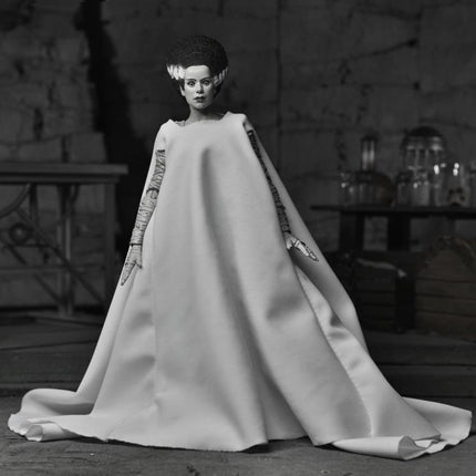 Universal Monsters Ultimate Bride of Frankenstein (Black & White)
